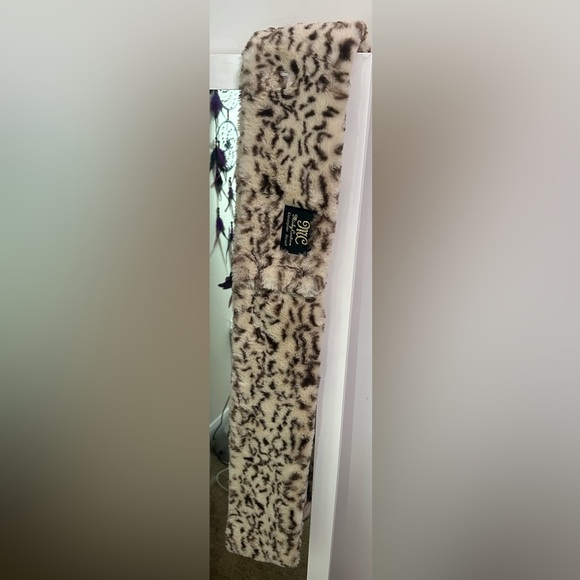 Minky coutour Leopard Print faux fur scarf - Picture 2 of 6